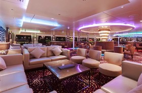 世纪荣耀号游轮切尔斯酒吧