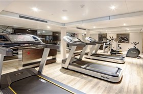 世纪荣耀号游轮健身中心