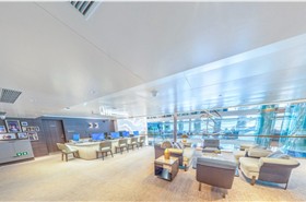 世纪绿洲号游轮摄影室