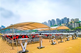 世纪凯歌号游轮阳光甲板