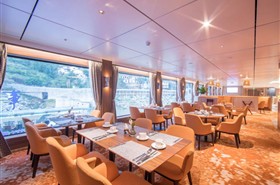 世纪凯歌号游轮帕沃利昂餐厅