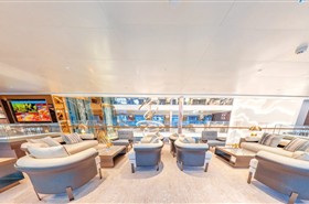 世纪绿洲号游轮休息区