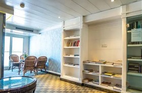 美维凯珍号游轮阅览室