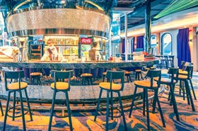 美维凯悦号游轮扬子酒吧