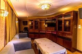 长江壹号游轮KTV雪茄吧