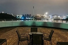 黄金8号游轮私人甲板