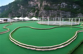 黄金5号游轮顶层甲板