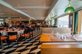 长江奇迹号游轮宴江天VIP餐厅