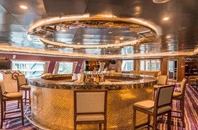 黄金3号游轮模拟驾驶舱