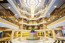 黄金3号游轮游轮大堂