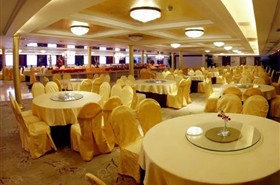 黄金3号游轮中西餐厅