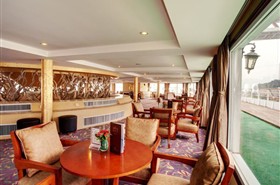 黄金5号游轮酒吧多功能厅