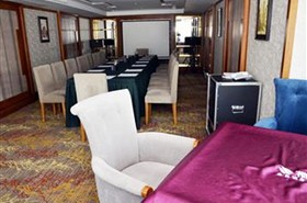 总统七号游轮会议室