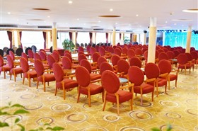 星际领航号游轮多功能厅