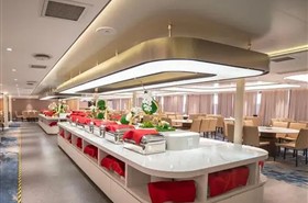 星际阿波罗号游轮主餐厅