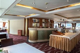 星际水晶号游轮VIP餐厅