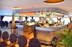 星际领航号游轮酒吧