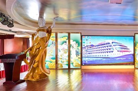 华夏五号游轮多功能厅