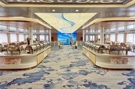 华夏五号游轮中餐厅