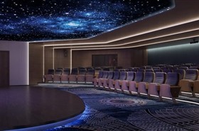 长江如歌号游轮电影院