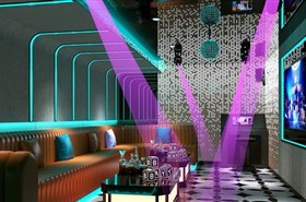 长江如歌号游轮ktv