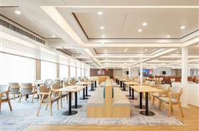 华夏三号游轮自助餐厅