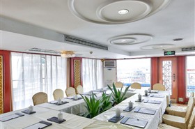 华夏五号游轮会议厅