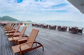 高峡平湖5号游轮阳光甲板