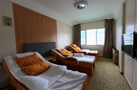 新高湖游轮足浴房